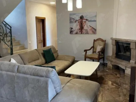 Sale, house, 200m², Šušanj, Bar