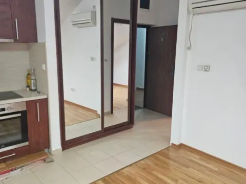 Izdavanje, jednosoban stan, 49m², Momišići, Podgorica - image 7