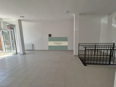 Rent, office space, 75m², Jagodina, Srbija - image 2