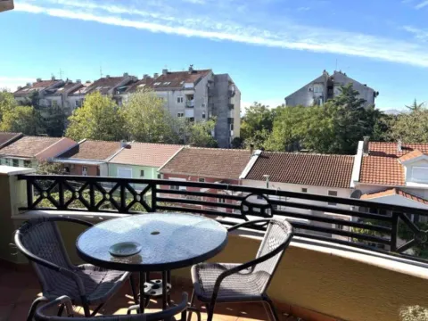 Prodaja, trosoban stan, 80m², Stari Aerodrom, Podgorica - image 3