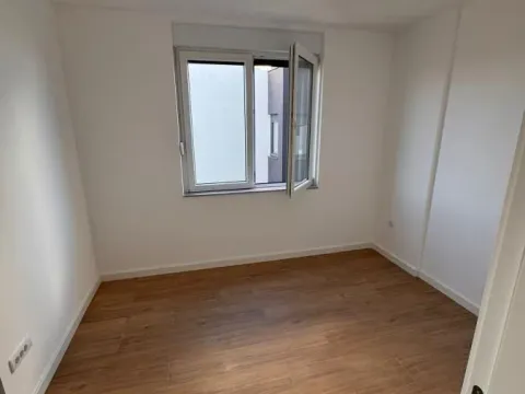 Prodaja, trosoban stan, 72m², Alibegovac, Petrovaradin - image 8