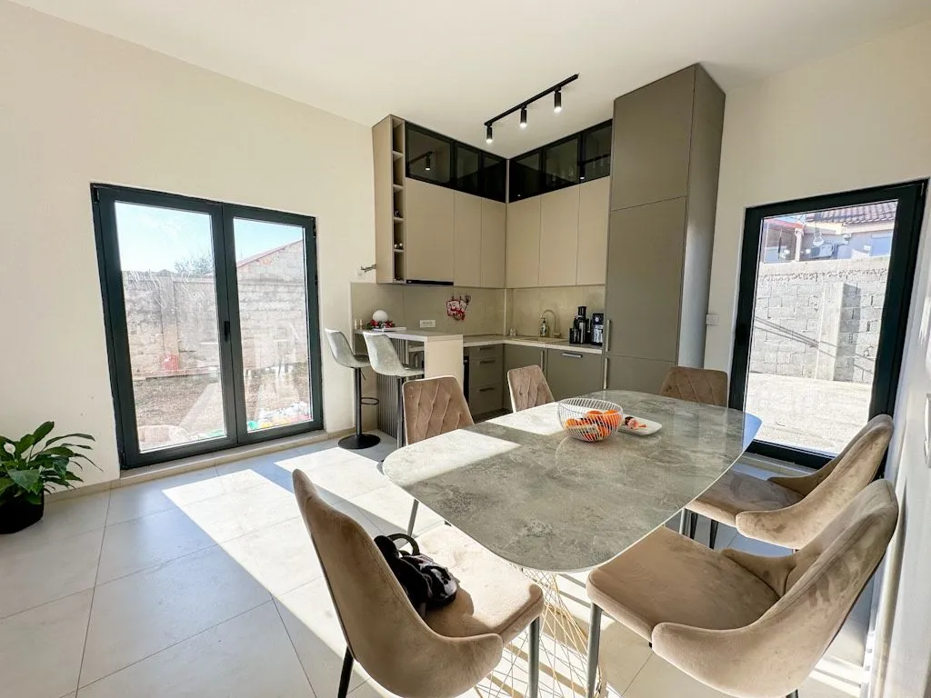 Prodaja, trosoban stan, 80m², Zabjelo, Podgorica