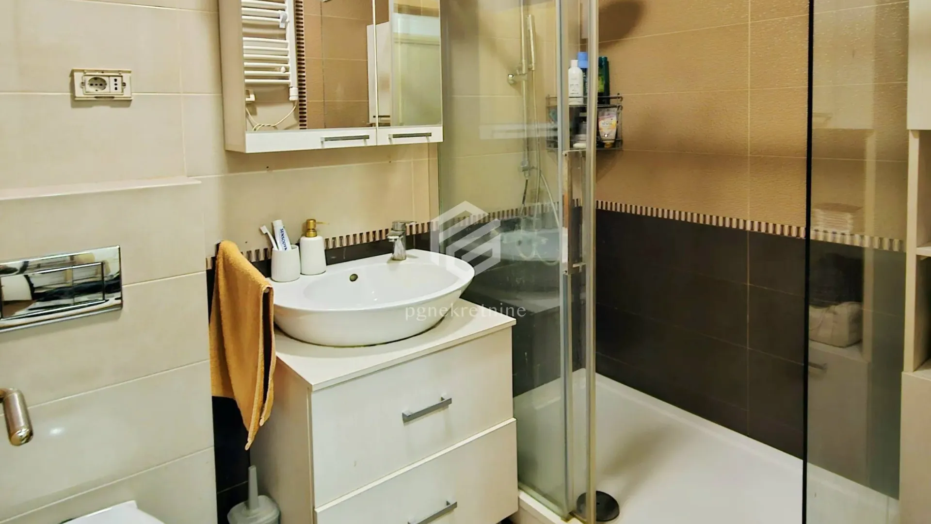 Prodaja, jednosoban stan, 52m², Blok 6, Podgorica