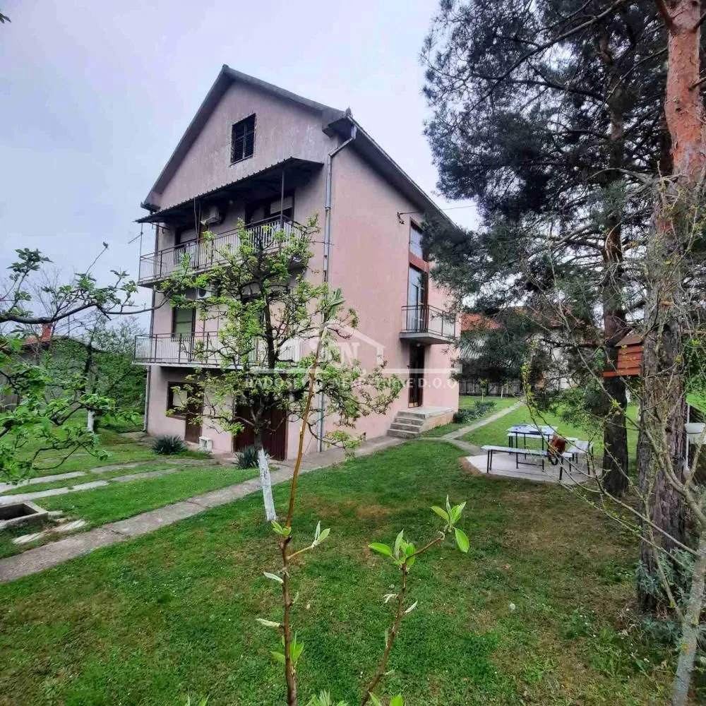Prodaja, kuća, 219m², Čukarica, Beograd
