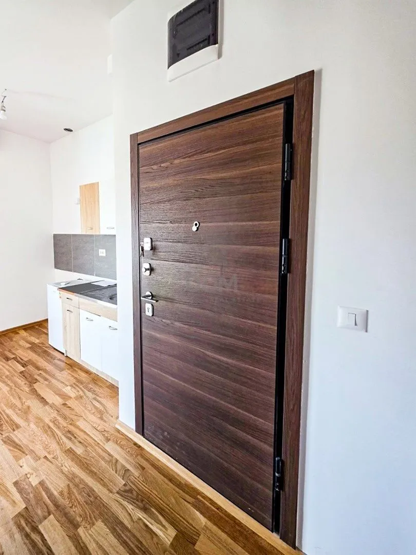 Izdavanje, jednosoban stan, 22m², Tološka šuma, Podgorica