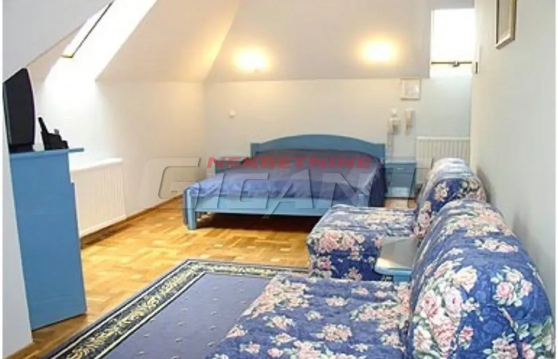 Prodaja, kuća, 377m², Đurkovac, Zlatibor