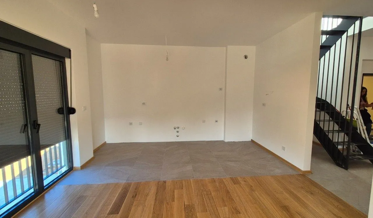 Prodaja, trosoban stan, 99m², Zabjelo, Podgorica