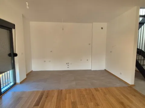 Sale, three bedroom apartment, 99m², Podgorica, Crna Gora - image 2