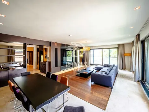 Izdavanje, četvorosoban stan, 234m², Dedinje Sve Podlokacije, Beograd - image 17