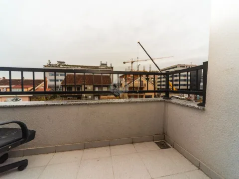 Izdavanje, jednosoban stan, 60m², Stari Aerodrom, Podgorica - image 9