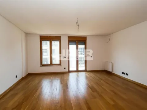 Sale, four bedroom apartment, 261m², Vračar Hram, Vračar Sve Podlokacije - image 13