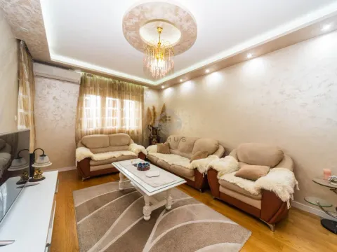 Izdavanje, jednosoban stan, 49m², Central Point, Podgorica - image 1