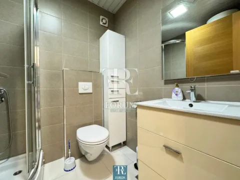 Izdavanje, jednosoban stan, 45m², City Kvart, Podgorica - image 10