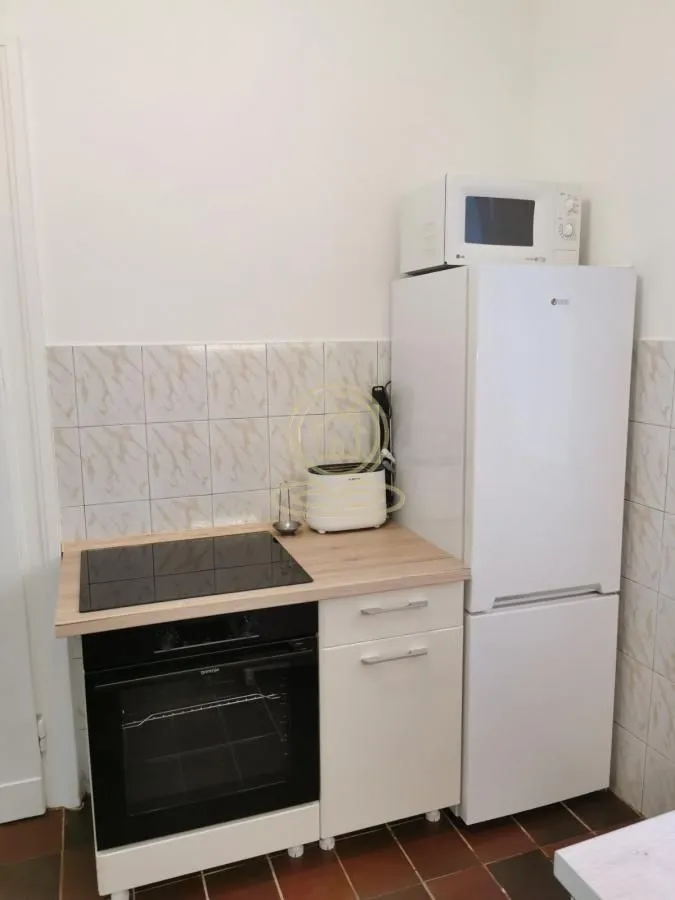 Rent, three bedroom apartment, 61m², Stari Grad, Beograd