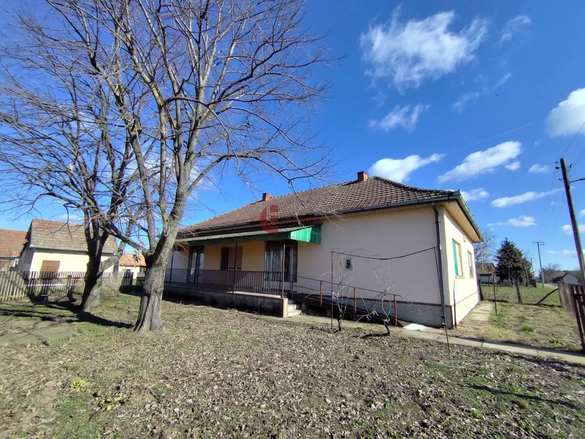 Prodaja, kuća, 185m², Šupljak, Subotica