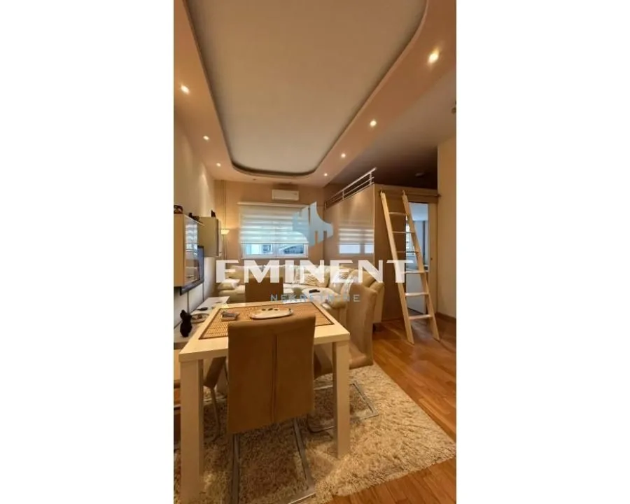 Izdavanje, stan, 38m², Stari Grad, Beograd
