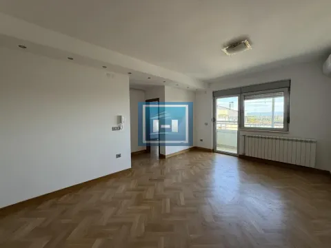 Sale, one bedroom apartment, 45m², Vašarište, Jagodina