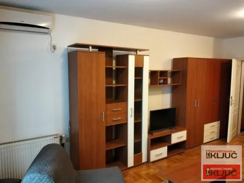 Rent, studio apartment, 27m², Centar, Novi Sad - image 5