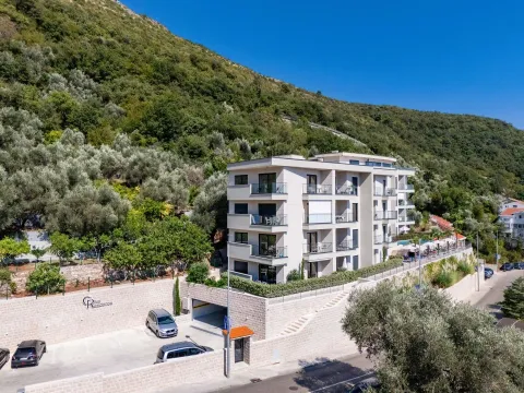 Prodaja, jednosoban stan, 49m², Petrovac, Budva - image 16