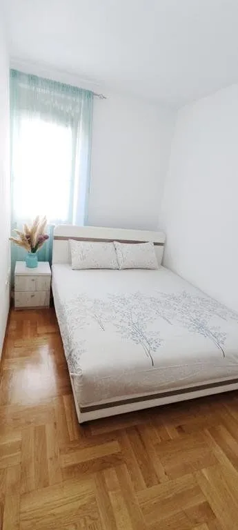 Izdavanje, jednosoban stan, 36m², Stari Aerodrom, Podgorica