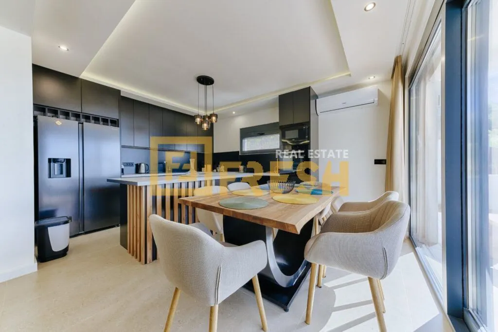 Sale, house, 280m², Bar, Crna Gora