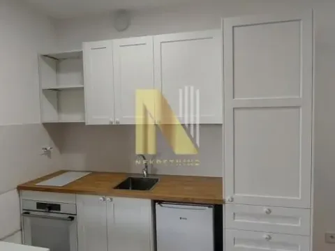 Izdavanje, garsonjera, 30m², Bulevar Oslobodjenja, Novi Sad Sve Podlokacije - image 11