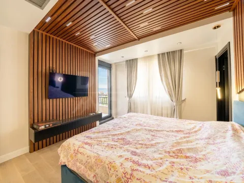 Rent, three bedroom apartment, 120m², Pod Kuk, Tivat - image 11