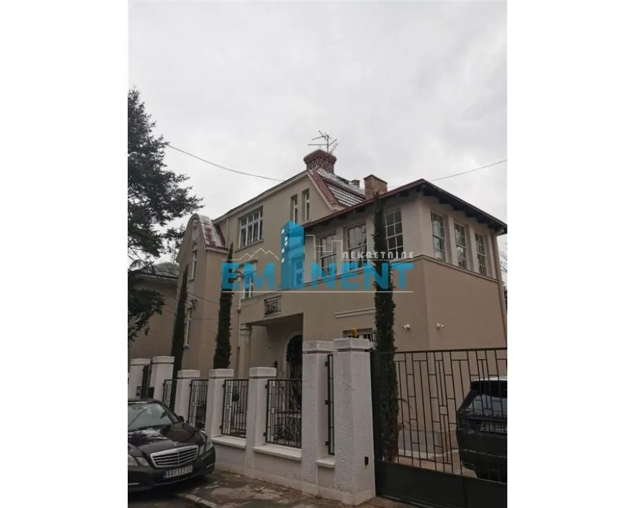 Izdavanje, četvorosoban stan, 143m², Neimar, Vračar Sve Podlokacije