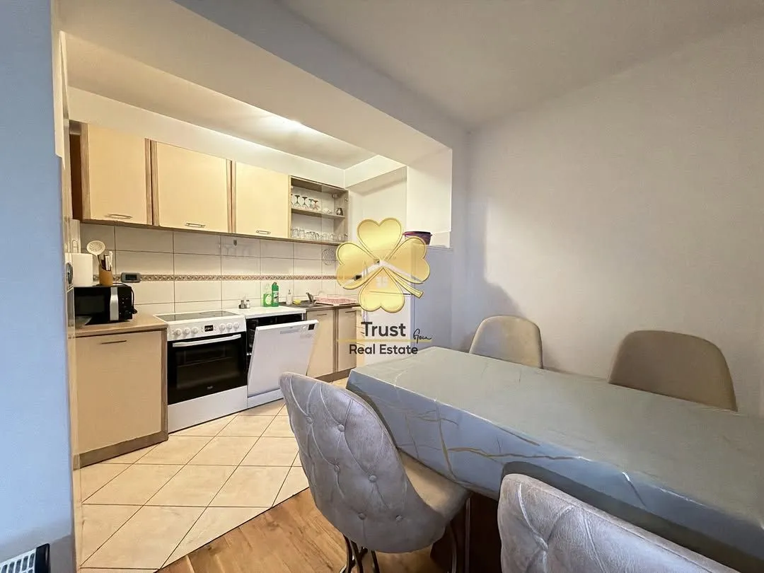 Izdavanje, trosoban stan, 80m², Krivi Most, Podgorica