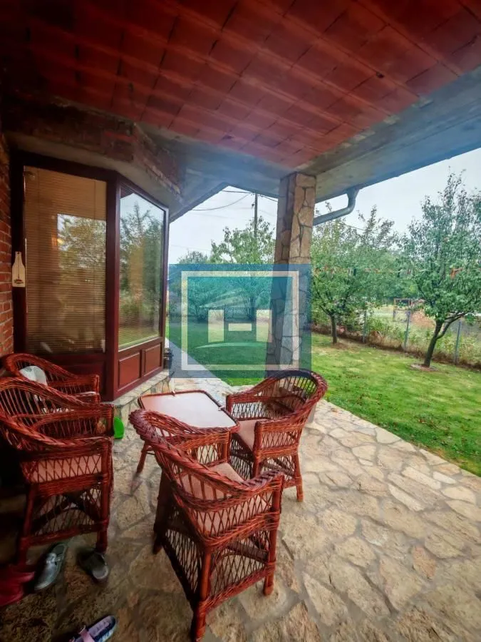 Prodaja, kuća, 204m², Gloždak, Paraćin