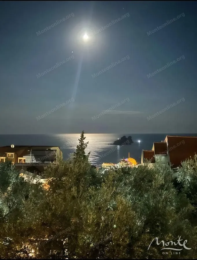 Sale, two bedroom apartment, 84m², Petrovac, Budva