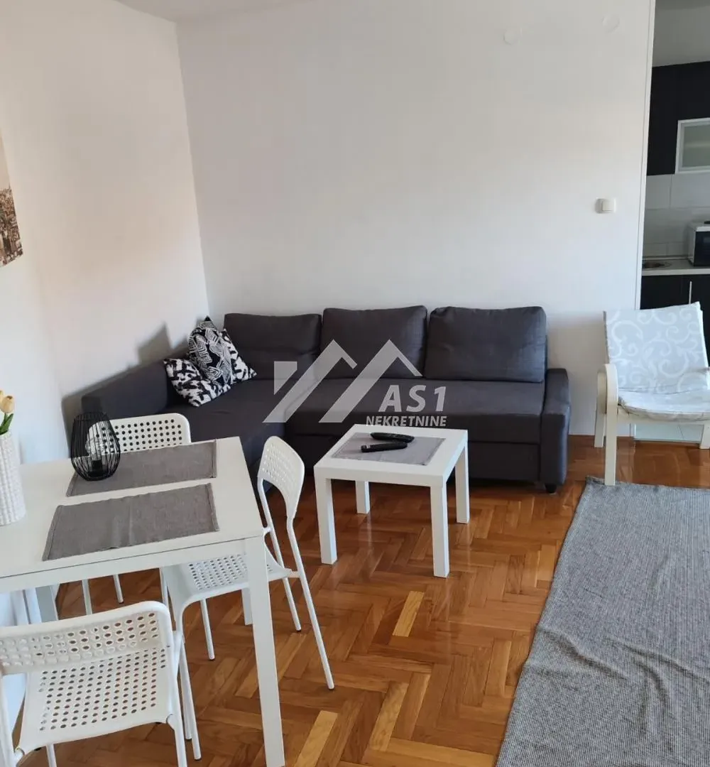Prodaja, jednosoban stan, 36m², Bulevar patrijarha Pavla, Novi Sad Sve Podlokacije