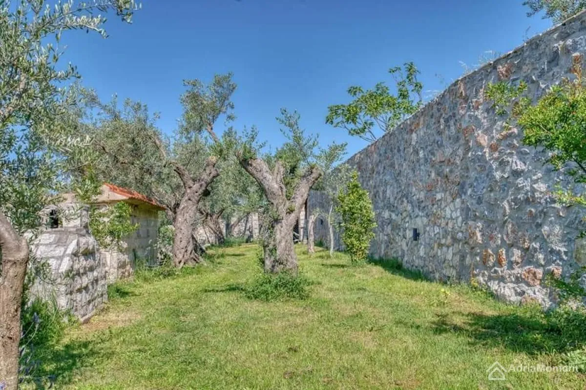 Sale, house, 500m², Reževići, Budva