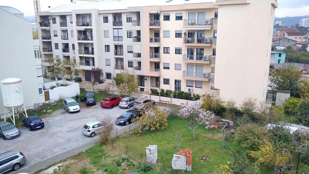 Izdavanje, jednosoban stan, 56m², Ljubović, Podgorica