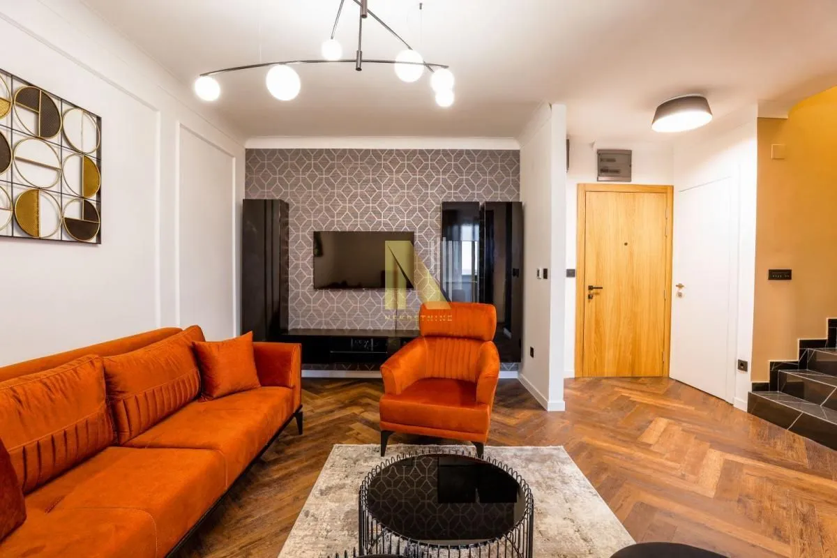 Izdavanje, četvorosoban stan, 100m², Petrovaradin, Novi Sad