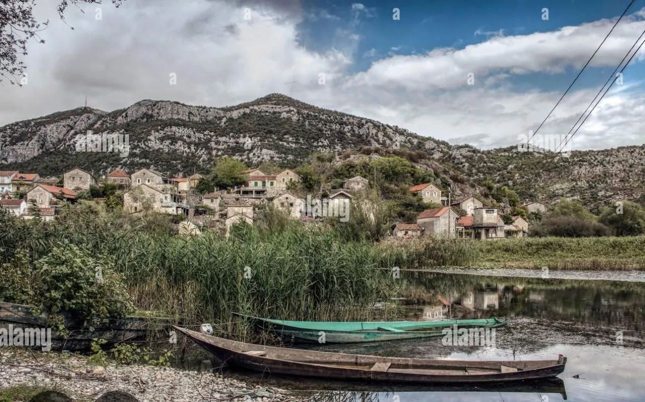 Prodaja, plac, 500m², Cetinje, Crna Gora