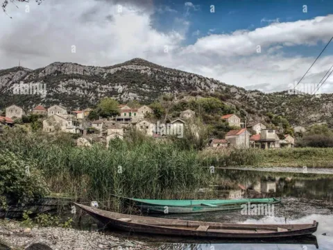 Sale, land lot, 500m², Cetinje, Crna Gora - image 2