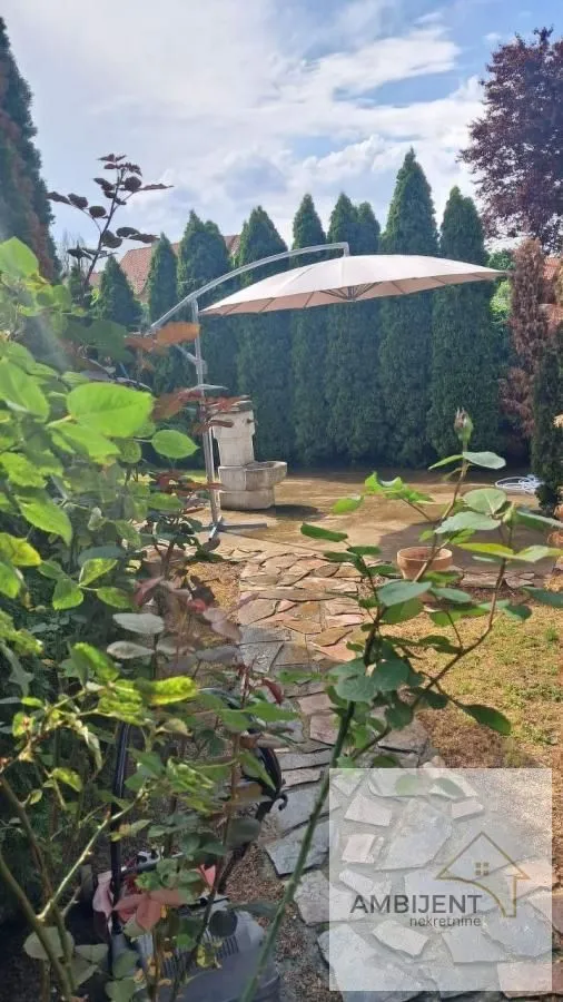 Sale, office space, 240m², Zemun Sve Podlokacije, Beograd