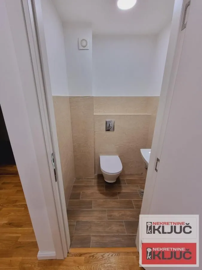 Prodaja, trosoban stan, 63m², Bulevar patrijarha Pavla, Novi Sad Sve Podlokacije