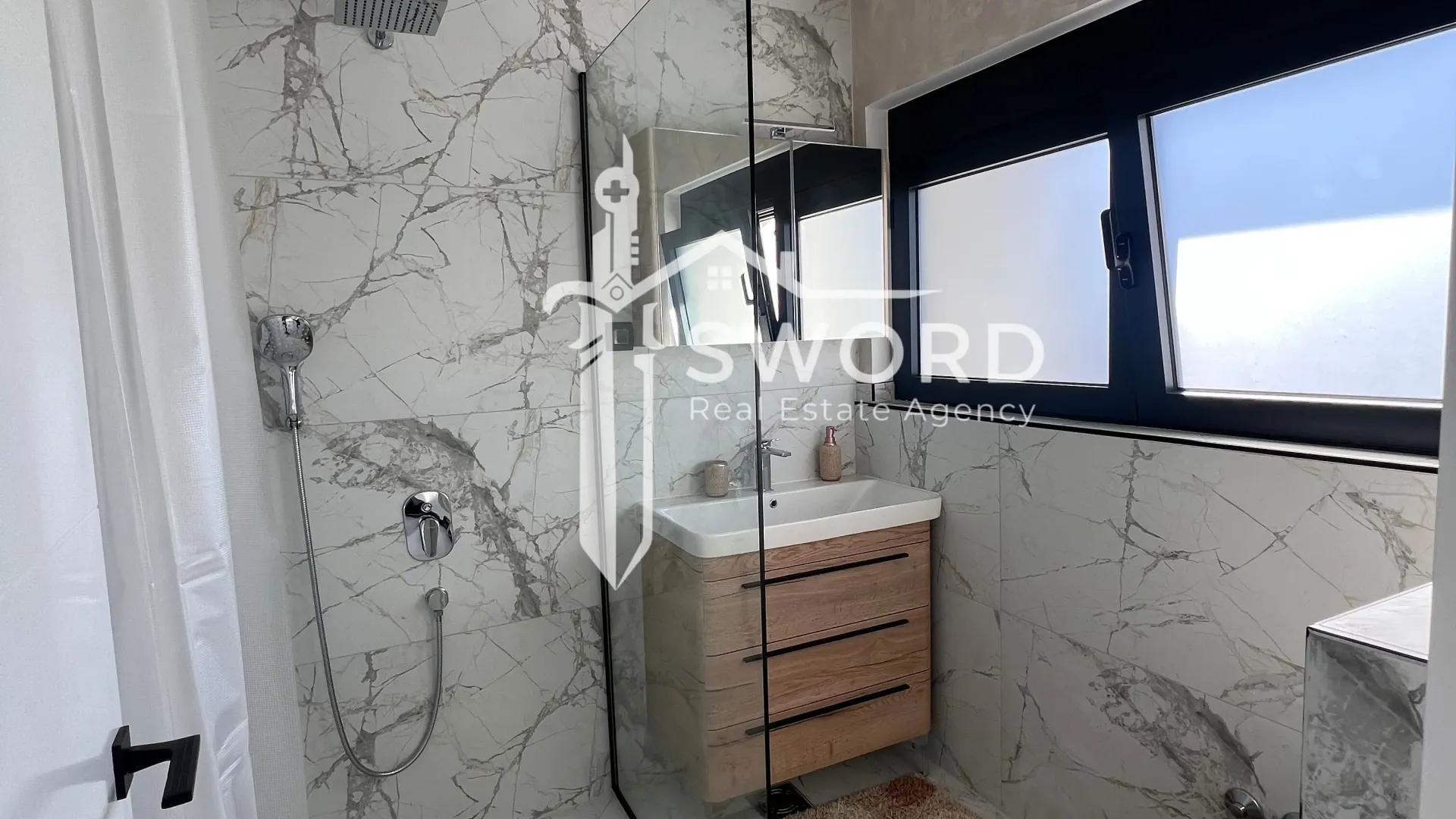 Sale, house, 350m², Bjeliši, Bar