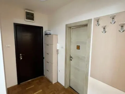 Izdavanje, jednosoban stan, 50m², Grbavica, Novi Sad Sve Podlokacije - image 4