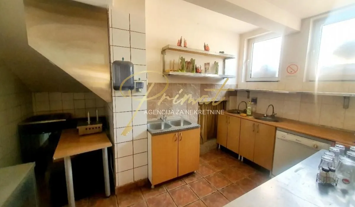 Prodaja, stan, 90m², Dušanovac, Voždovac Sve Podlokacije