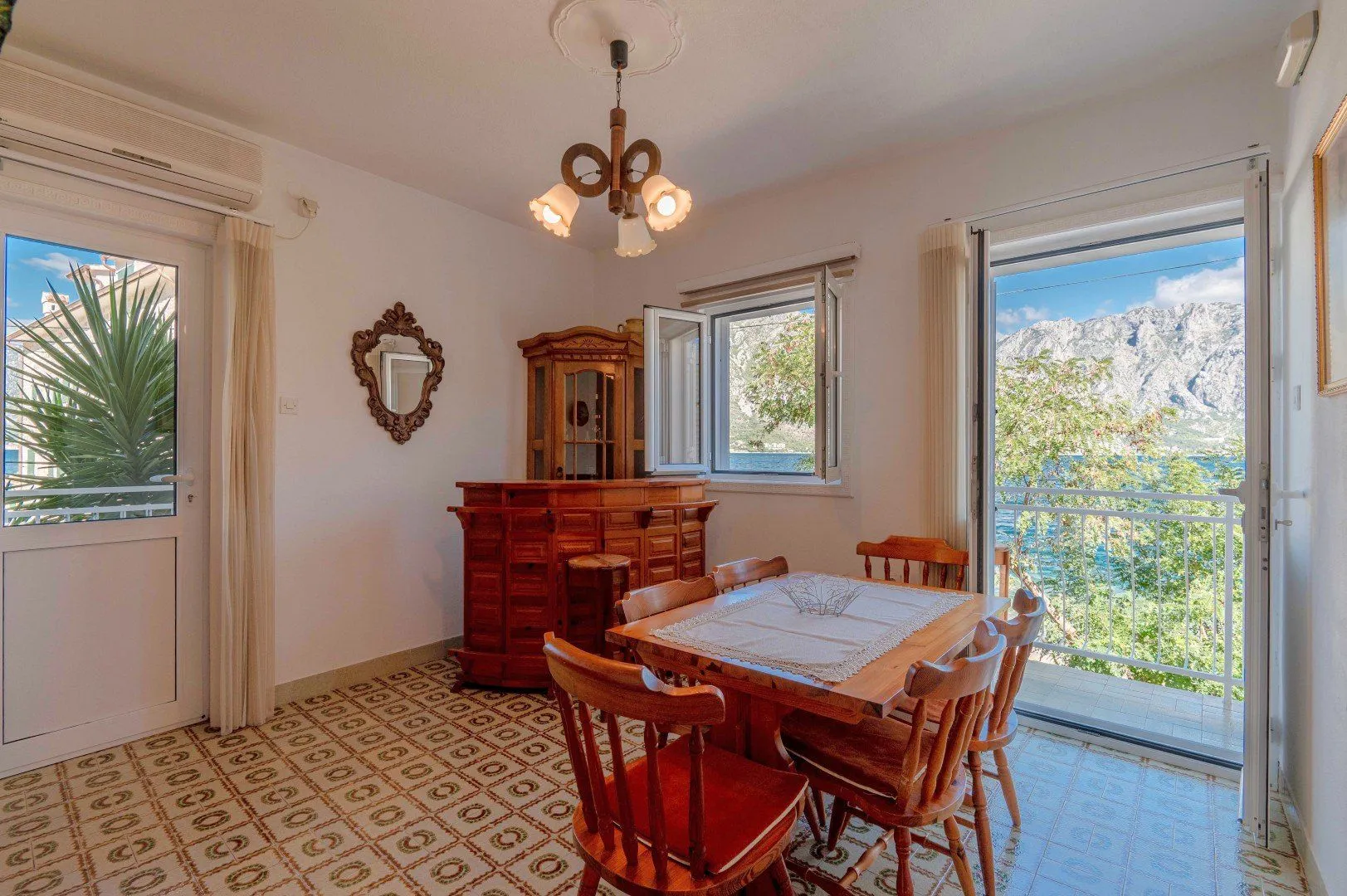 Sale, house, 150m², Stoliv, Kotor
