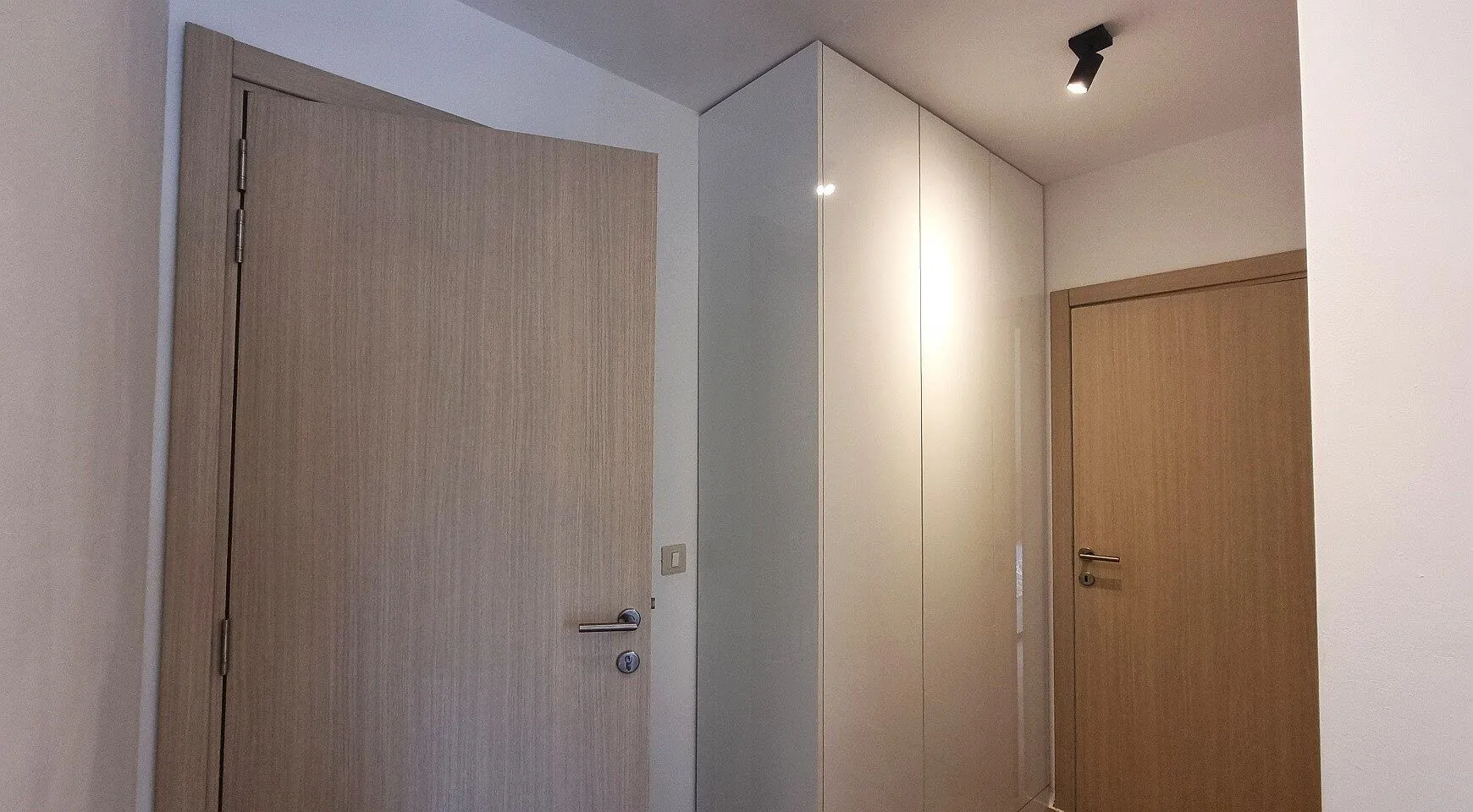 Prodaja, jednosoban stan, 38m², Dobrota, Kotor