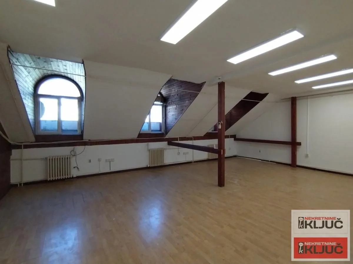 Rent, office space, 350m², Centar, Novi Sad