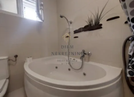 Izdavanje, trosoban stan, 110m², Mrčevac, Tivat - image 4