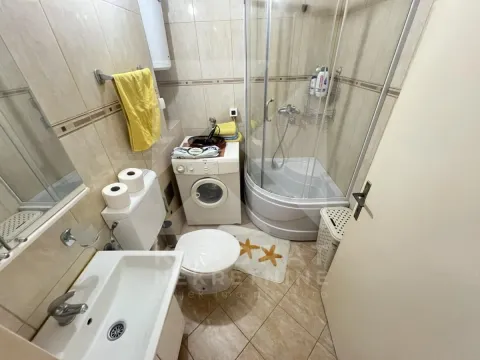 Izdavanje, dvosoban stan, 70m², Preko Morače, Podgorica - image 12