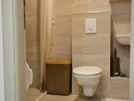 Izdavanje, dvosoban stan, 40m², Podkošljun, Budva - image 2