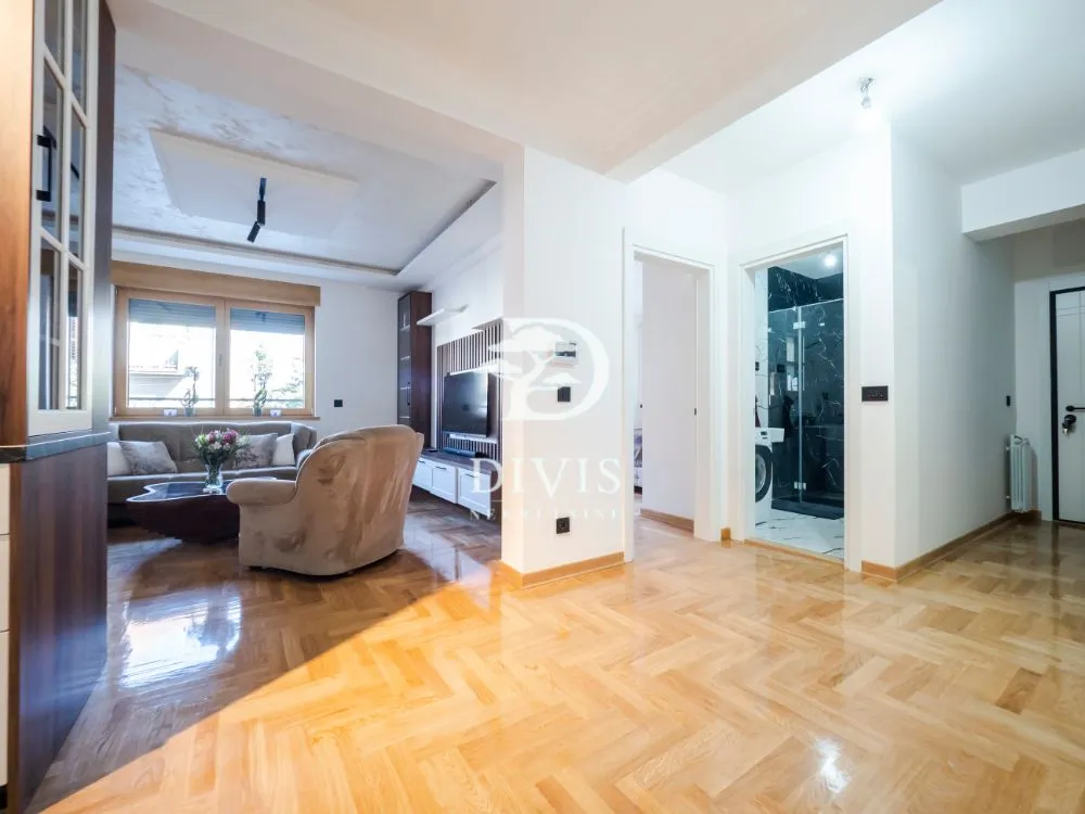 Sale, three bedroom apartment, 68m², Kluz, Zvezdara Sve Podlokacije