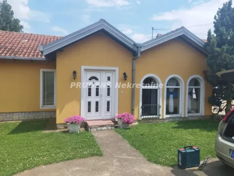 Sale, house, 250m², Surčin, Beograd - image 2